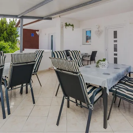 Dalmatino Appartement *