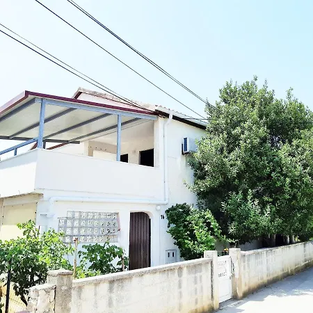 Apartment Dalmatino