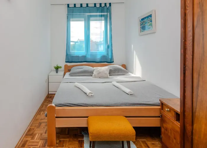 Apartment Dalmatino *